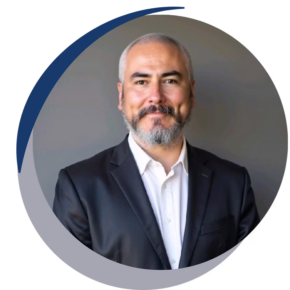 Retrato ejecutivo de Roberto Ojeda